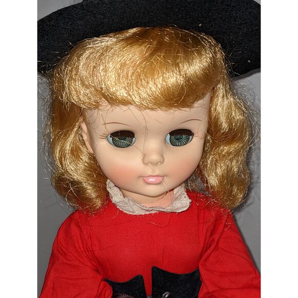 Vintage 1965 17" Effanbee Doll #1700 Original Bonnet Red Floral Dress Mint Tags - Picture 2 of 9